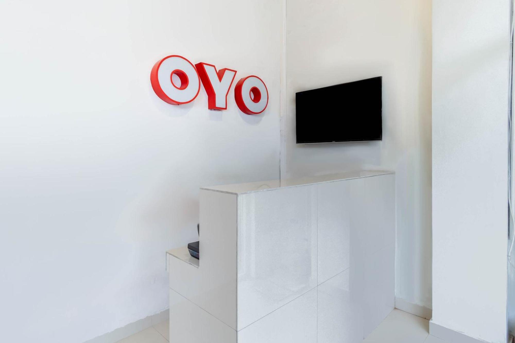 Super Oyo 2345 Homestay Jaya Medan Buitenkant foto