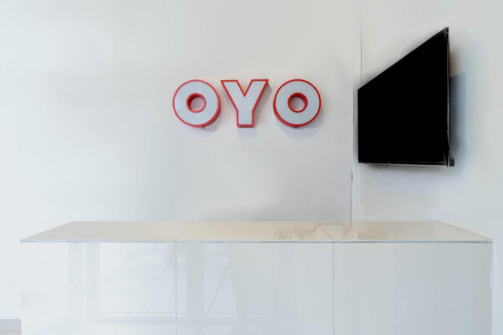 Super Oyo 2345 Homestay Jaya Medan Buitenkant foto