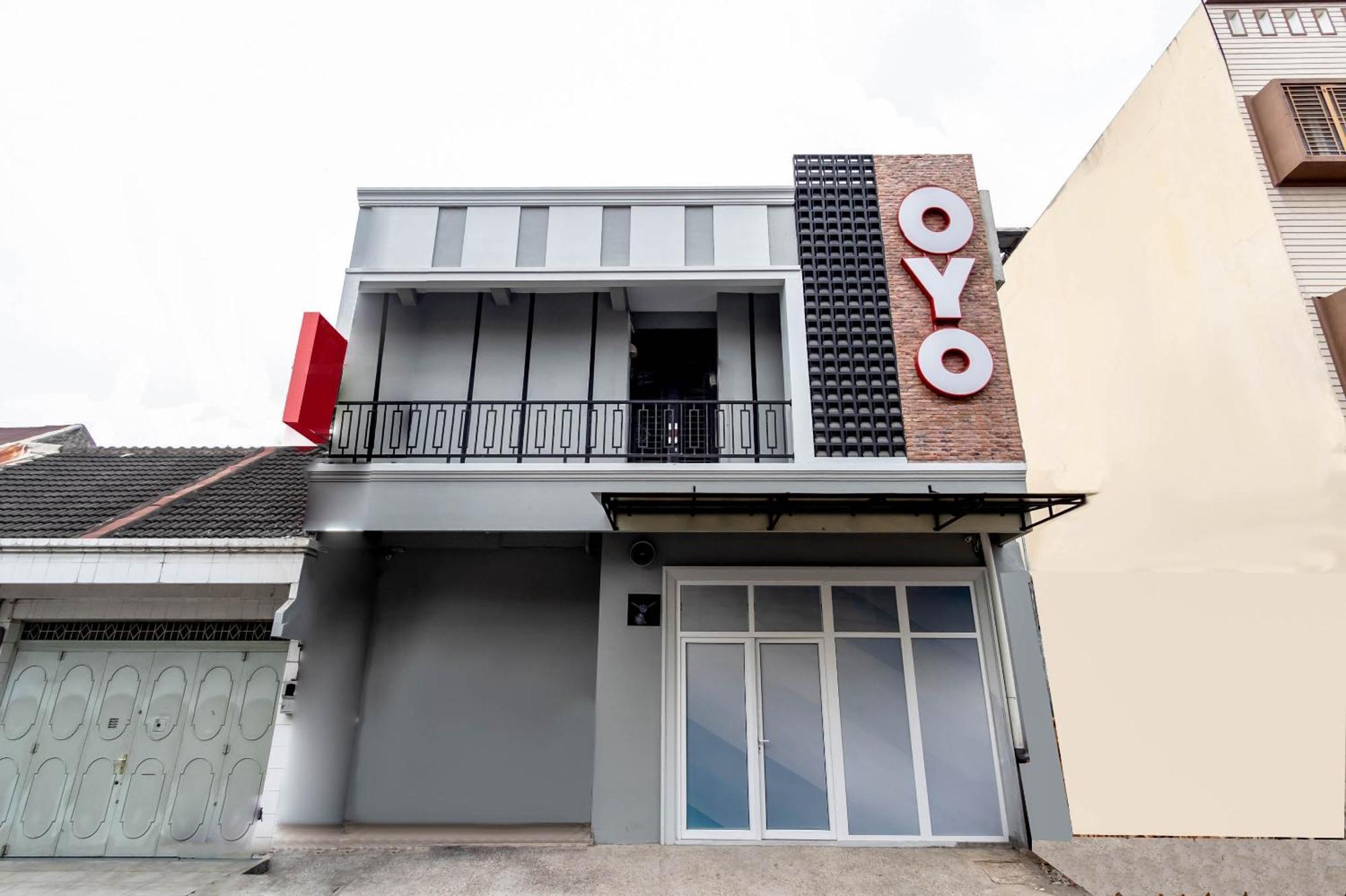 Super Oyo 2345 Homestay Jaya Medan Buitenkant foto